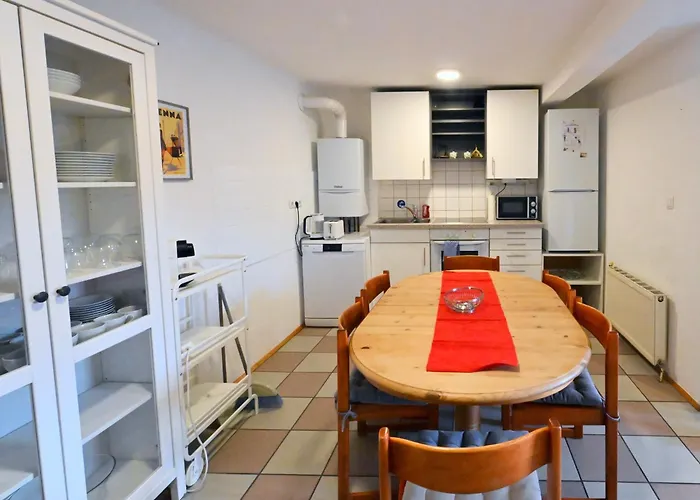 Charming Attic Near Messe And Center Apartamento Viena